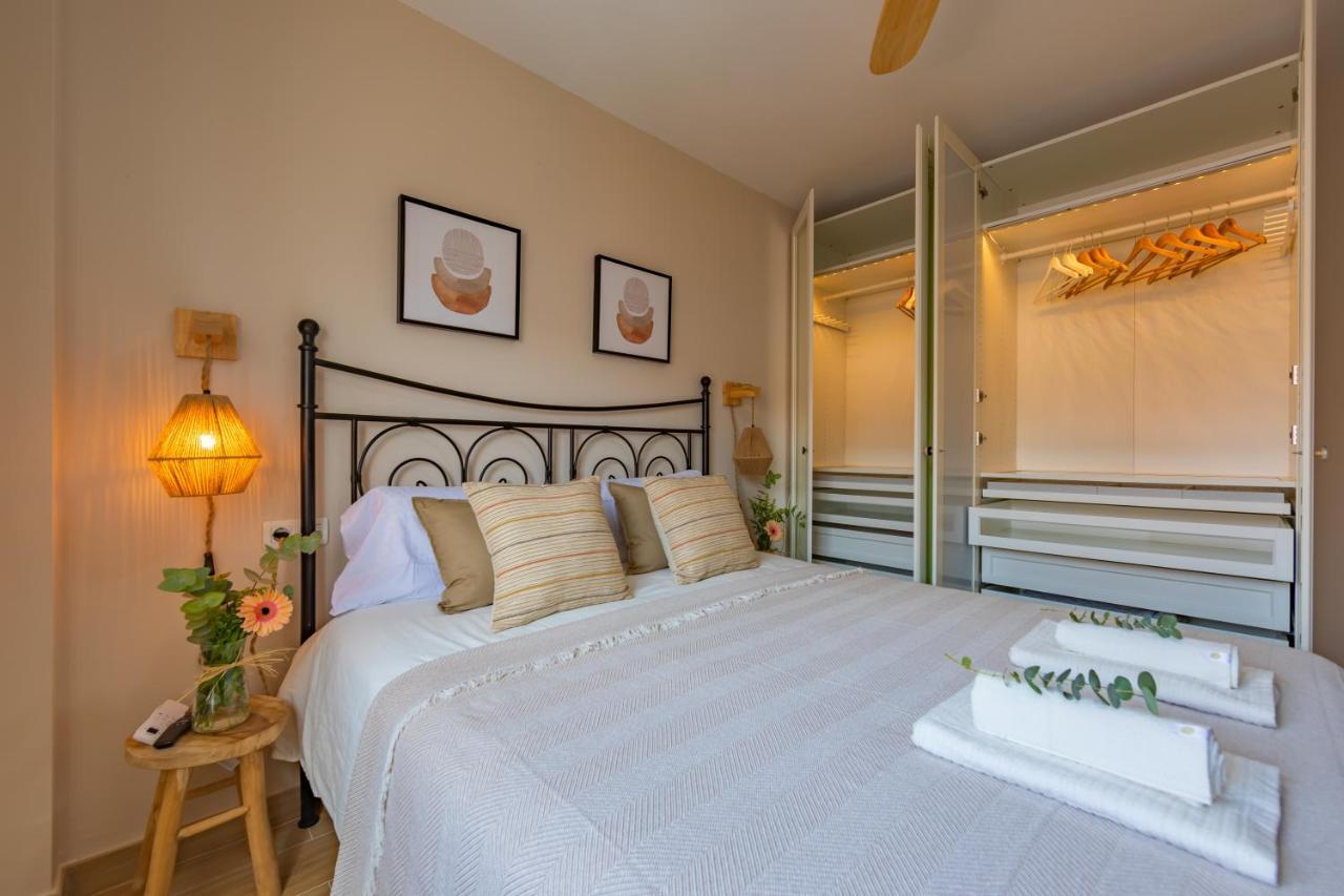 Beachfront, Pool, Terrace, Garage & Fibre Internet Apartment Tarifa