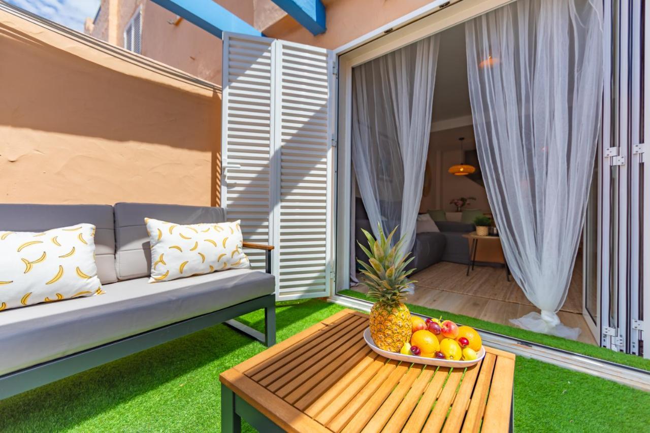 Beachfront, Pool, Terrace, Garage & Fibre Internet