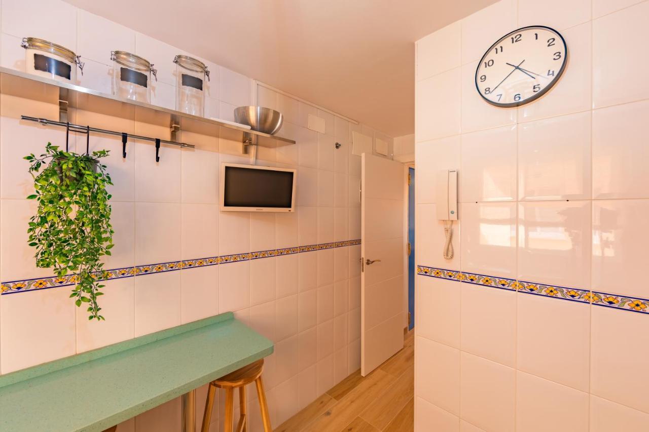 Appartamento Beachfront, Pool, Terrace, Garage & Fibre Internet Tarifa